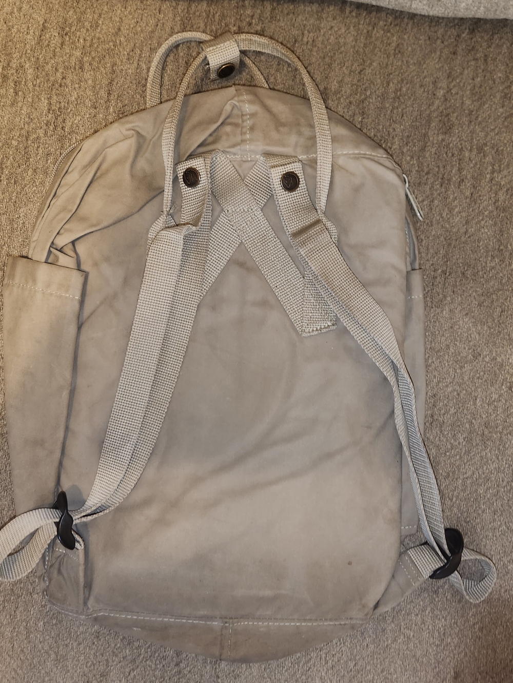 Fjallraven Kånken Backpack - Khaki - Picture 2 of 4